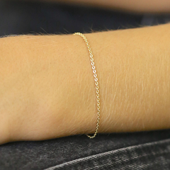 Pulseira estilo Cartier Cadeado (1,5mm) - Emporium24K - Semijoias sofisticadas. O poder está aqui!