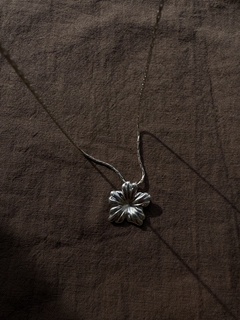 Collar Hibiscus