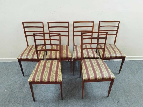 Jogo de 6 cadeiras em Caviúna, atribuido Scapinelli, recem restaurada