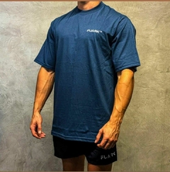 REMERA OVERSIZE FUARK (BASICA AZUL)