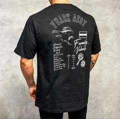 REMERA OVERSIZE FUARK (FAMILY NALUES BLACK)