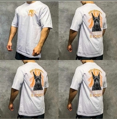 REMERA OVERSIZE FUARK (PERRO 4D WHITE)