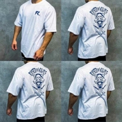 REMERA OVERSIZE FUARK (RUSED BY WOLES WHITE-BLUE)