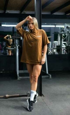 REMERA OVERSIZE FUARK (BASICA MOSTAZA)