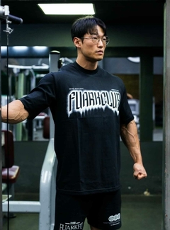 REMERA OVERSIZE FUARK (DARKSEASON BLACK)