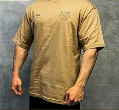 REMERA OVERSIZE FUARK