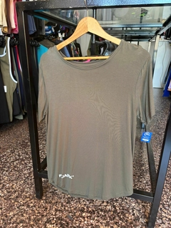 REMERA PERFORMANCE UNISEX- VERDE - comprar online