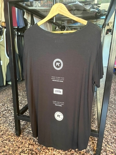 REMERA PERFORMANCE UNISEX- NEGRA en internet