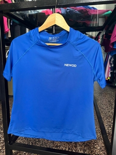 REMERA NEWOD- AZUL - comprar online