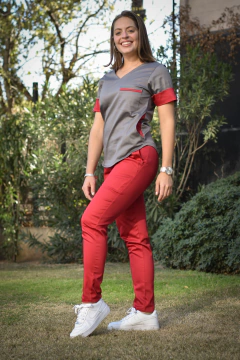 Pocket Gris con rojo. en internet