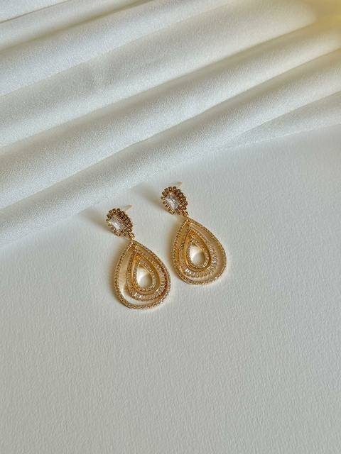 Brinco Flávia Festa