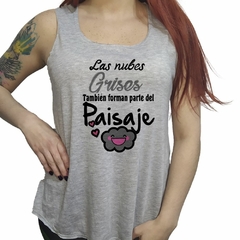 Musculosa Las Nubes Grises Tambien Forman U