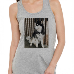 Musculosa Deportiva Husky Siberiano Posando - comprar online