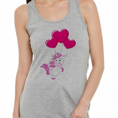 Musculosa Deportiva Unicornio Con Globos De Corazones - comprar online