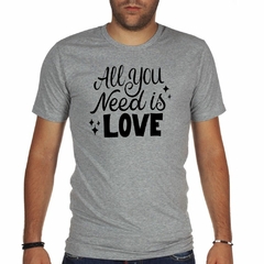 Remera All You Need Is Love Estrellas - TiendaCubik