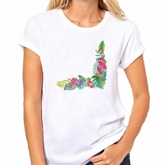 Remera Pajaro Loro Ramo De Flores