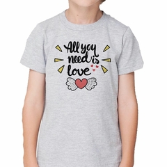 Remera All You Need Is Love Corazon Amor - comprar online