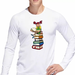 Remera Manga Larga Niña Sentada En Libros Aprendizaje