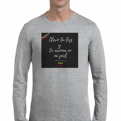 Remera Manga Larga Venezuela Frase Llevo Tu Luz Cultura - comprar online