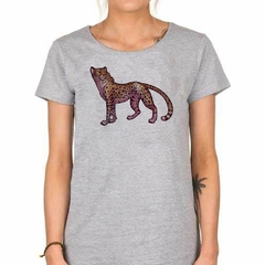 Remera Cheetah Posando Dibujo Art - TiendaCubik