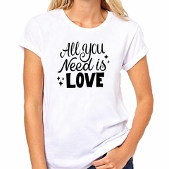 Remera All You Need Is Love Estrellas - comprar online