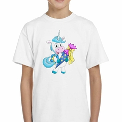 Imagen de Remera Unicornio Hombre Con Un Ramo