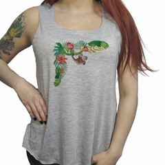 Musculosa Mono Trepandose Arbol Hojas