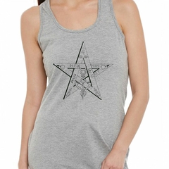 Musculosa Deportiva Tetragramaton Amuleto Protector Simbolo - comprar online