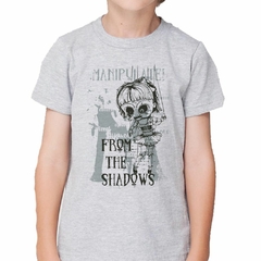 Remera Doll Without Eyes From The Shadows - TiendaCubik