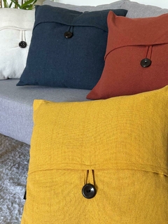 Capa de Almofada Botõ Solid Algodão Cru 40cm x 40cm - comprar online