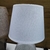 ABAJUR DE MESA GRANILITE EM PORCELANA COM CUPULA TECIDO