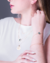 Pingente Mandala Letra com pedra Ouro 18k - comprar online