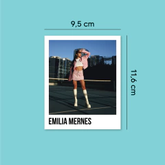 Polaroid Emilia Mernes en internet