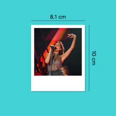 Polaroid Dua Lipa en internet