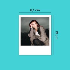 Polaroid Dua Lipa en internet