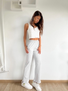 JOGGER RUSTICO RECTO CON TAJO