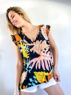 REMERA LUPE SIN MANGAS en internet
