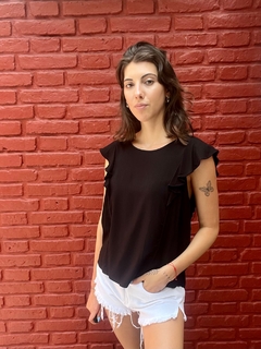 BLUSA SOFI NEGRA CON VOLADOS en internet