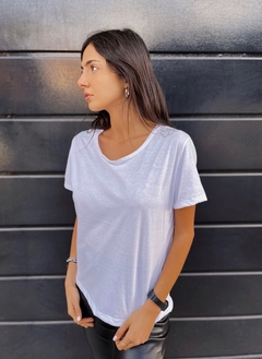 REMERA APLIQUE FLOR en internet