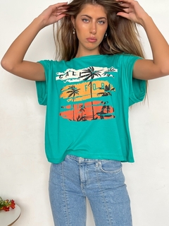 REMERA AMPLIA MANGA REBATIBLE CALIFORNIA - comprar online