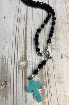 Rosario con cruz piedra Calaita