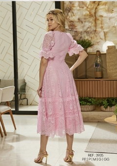 3935 VESTIDO MIDI RENDA ROSA - comprar online