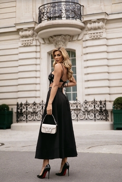 2308 VESTIDO MIDI PRETO BORDADO - BONECA DE PANO 