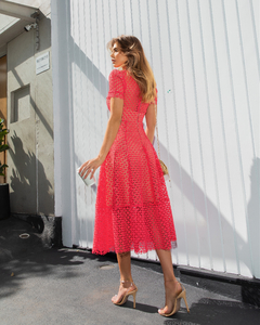 2007 Vestido Vermelho Midi de Renda Surrender - comprar online