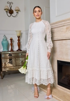 4017 Vestido Midi em Renda e Guipir com Manga Longa na internet