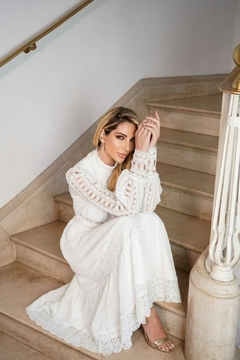 3994 Vestido manga longa musseline e guipir