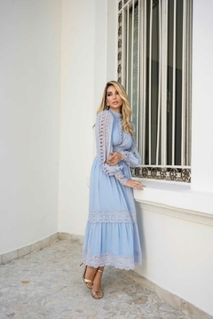Vestido manga longa musseline e guipir na internet
