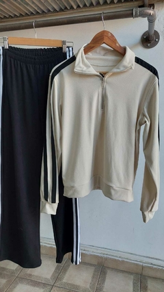 Sweater Darlon crudo con cuello tortuga