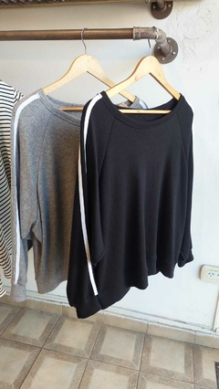 Buzo Adidas Gris y negro en stock oversize en internet