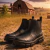 Bota Coturno Com Elástico Sola Tratorada Conforto E Estilo